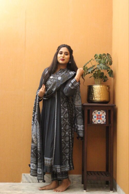Black Chudithar - Image 4