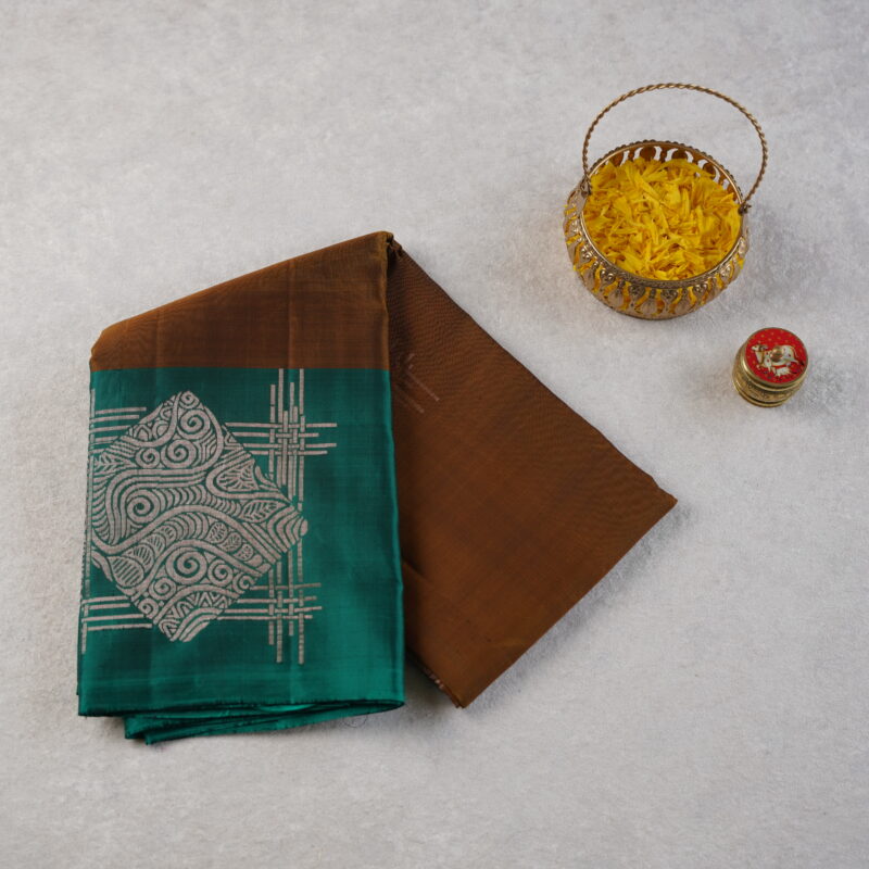 HANDLOOM KANJEEVARAM BY ZARI COLOUR